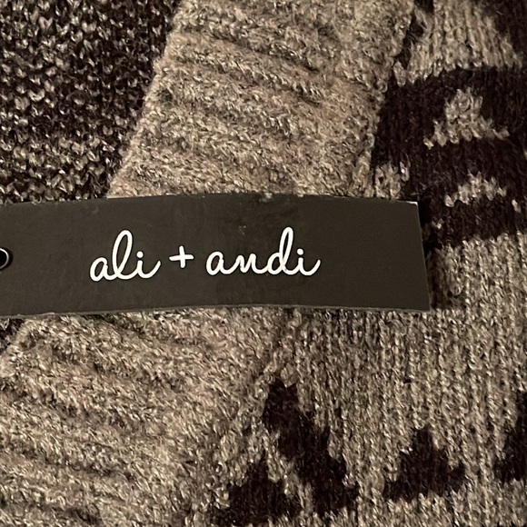NWT- “ALI & ANDI HI/LO AZTEC PRINT SWEATER SZ XL - Picture 7 of 8